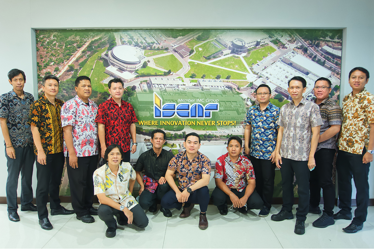 Marketing Team-crop